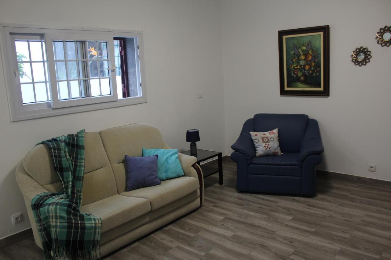 Vitorino De Nemesio Guesthouse 蓬塔德尔加达 外观 照片
