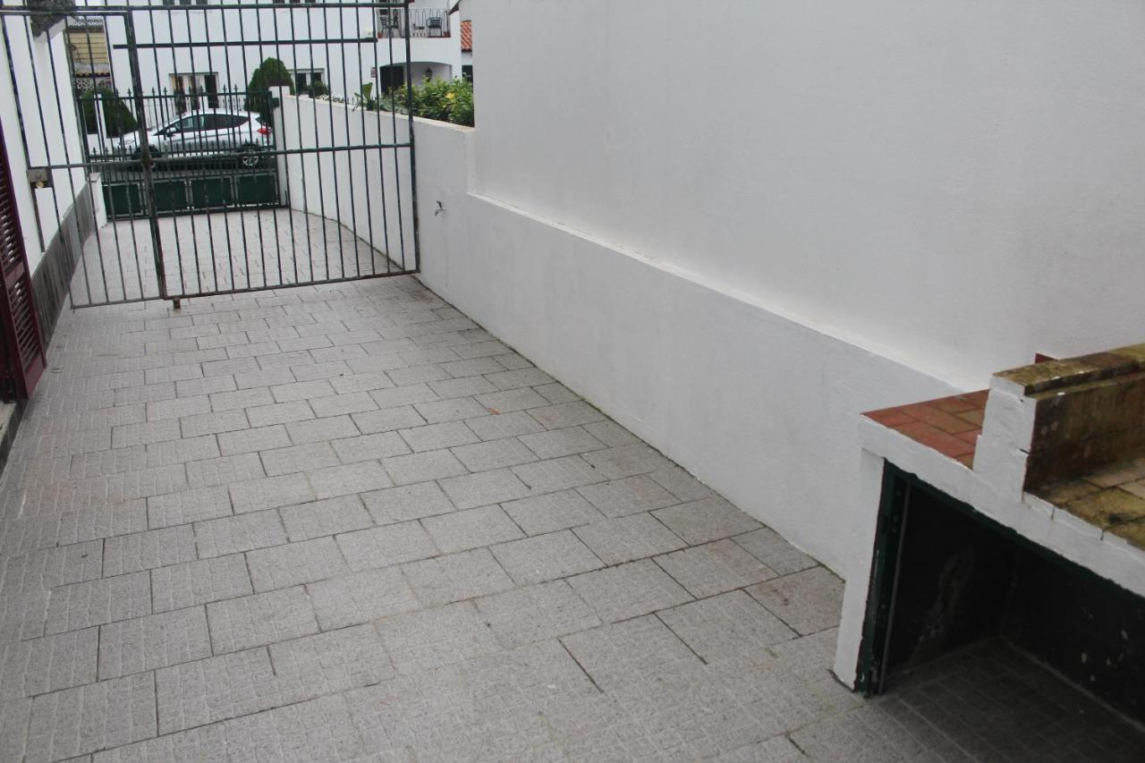 Vitorino De Nemesio Guesthouse 蓬塔德尔加达 外观 照片